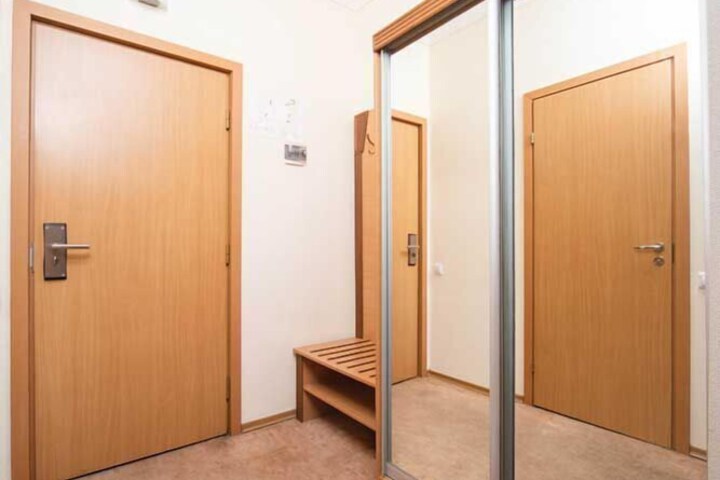 Room 6 of 10