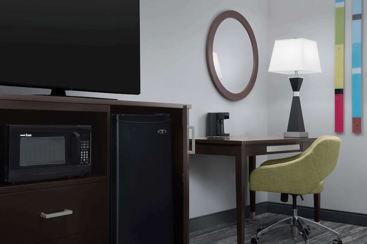 Room 4 of 35