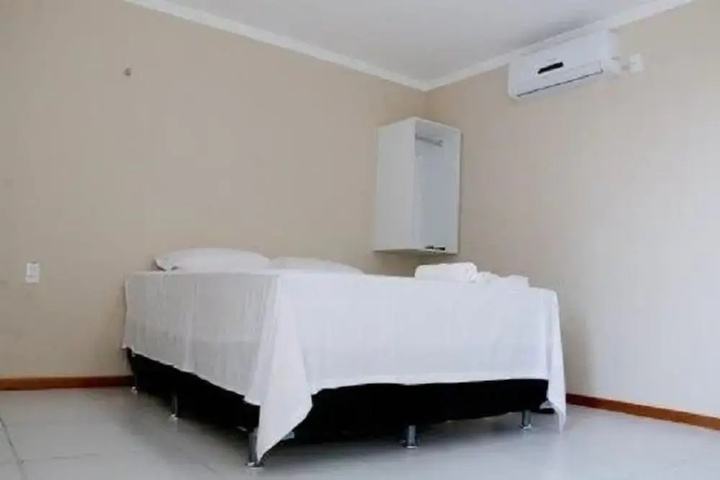 Room 6 of 23