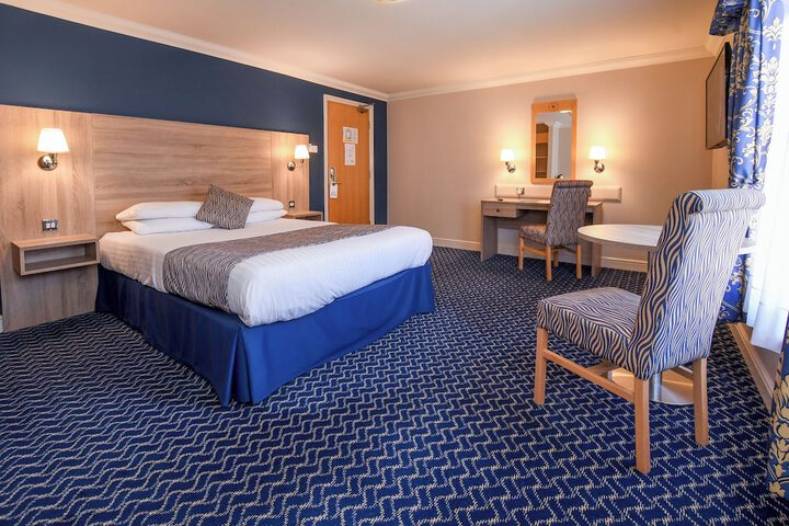 Room 95 of 216