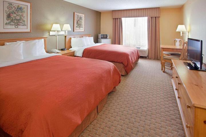 2 Queen Beds (4 of 8)