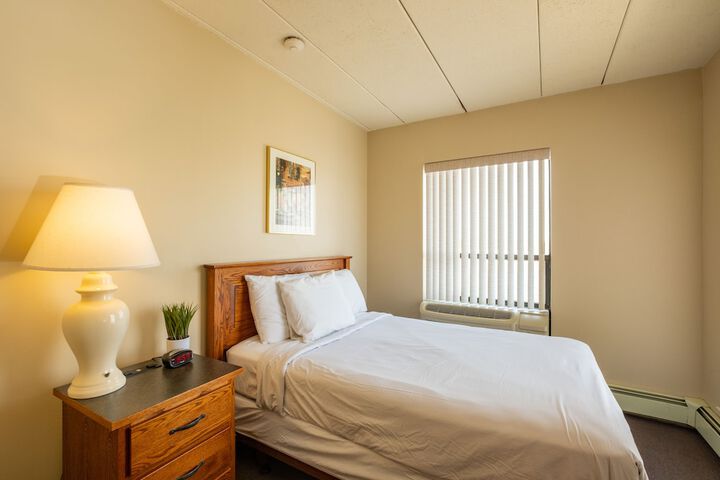 Room 5 of 27