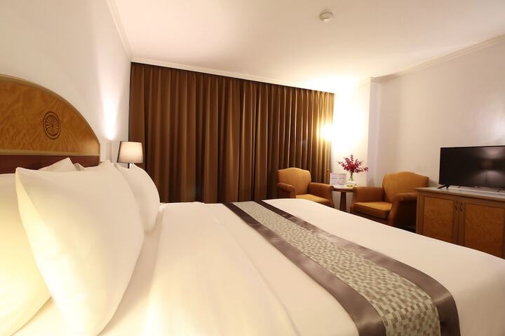 Room 14 of 50