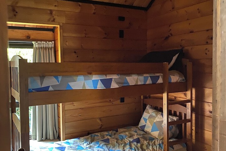 Room 3 of 17