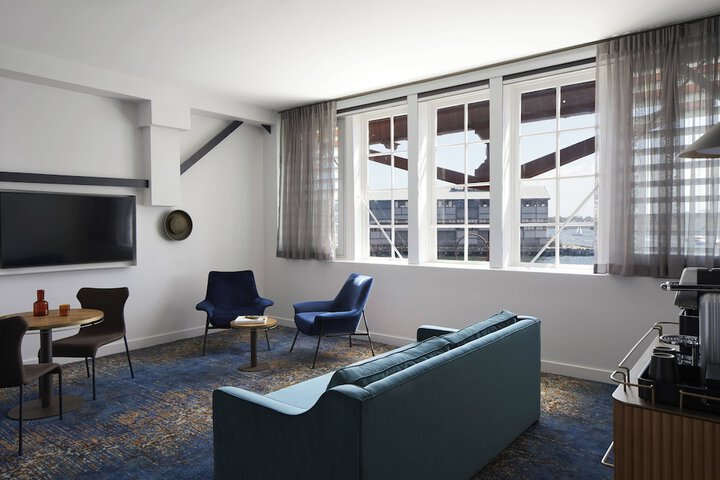 Room 65 of 164