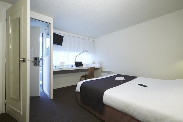 Room 19 of 39