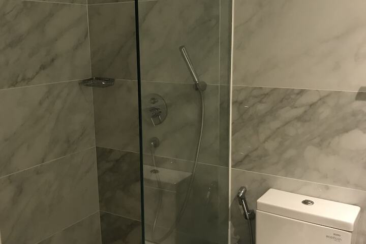 Room 53 of 74