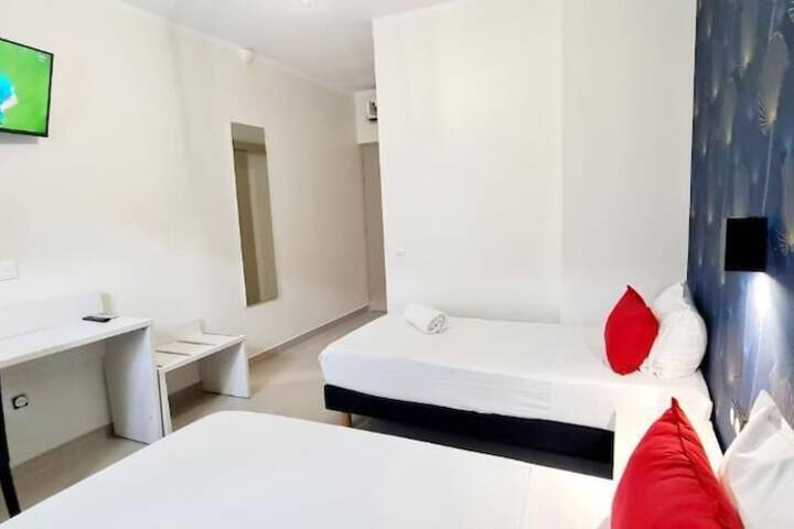 Room 14 of 28