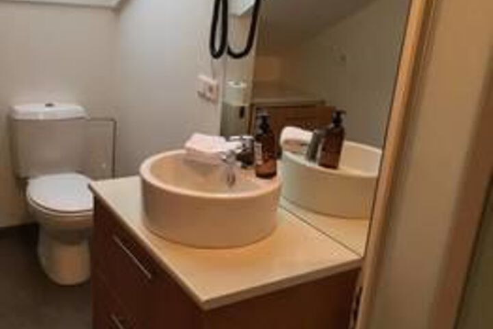 Room 3 of 49