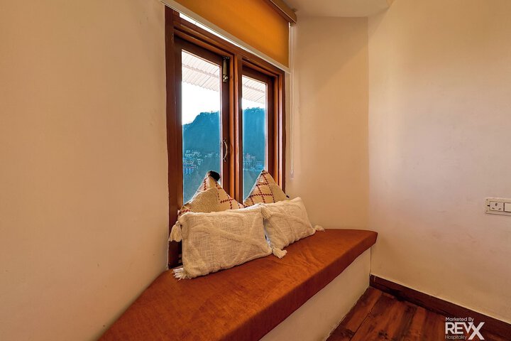Room 48 of 68