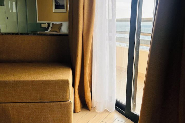 Room 14 of 46