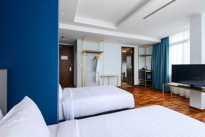 Room 10 of 56