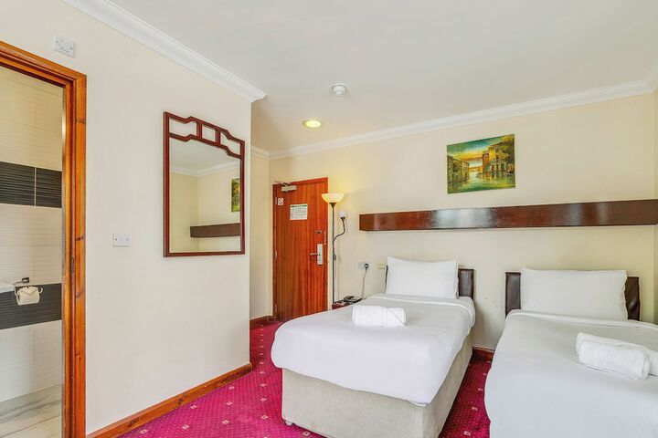 Room 53 of 103