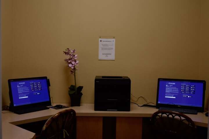 Business Center 26 of 31