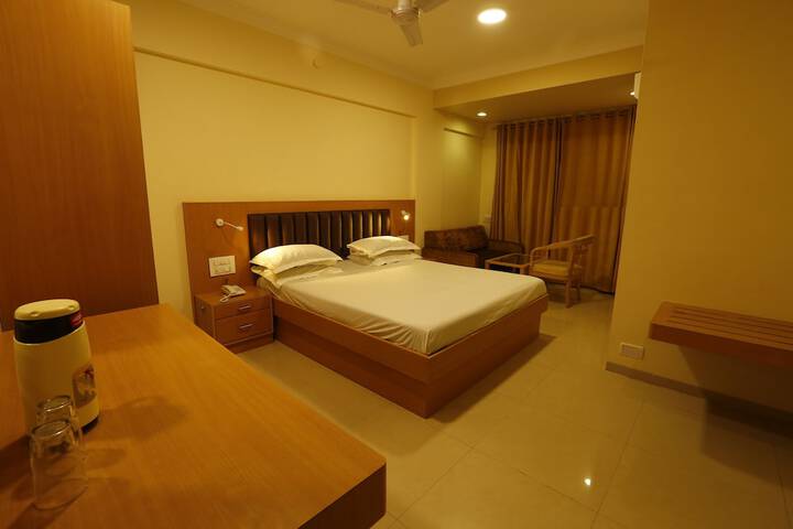 Room 7 of 42