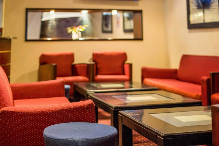 Lounge 46 of 56