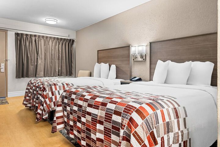 2 Double Beds (6 of 11)