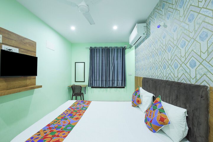 Room 11 of 40
