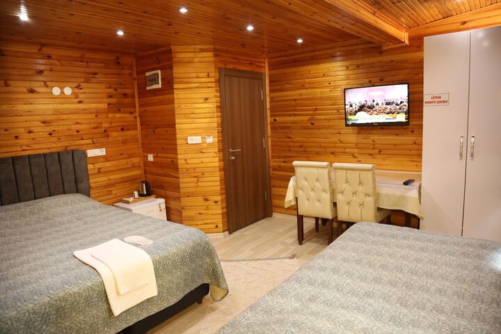 Room 5 of 15