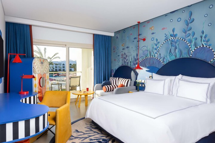 Room 38 of 180
