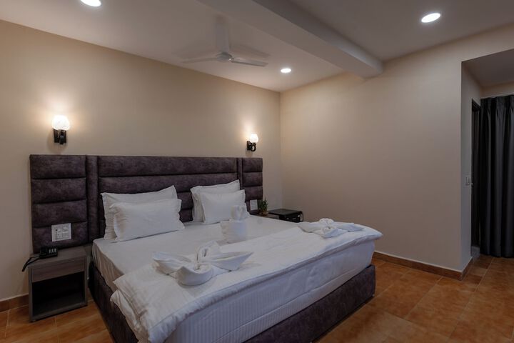 Room 13 of 42