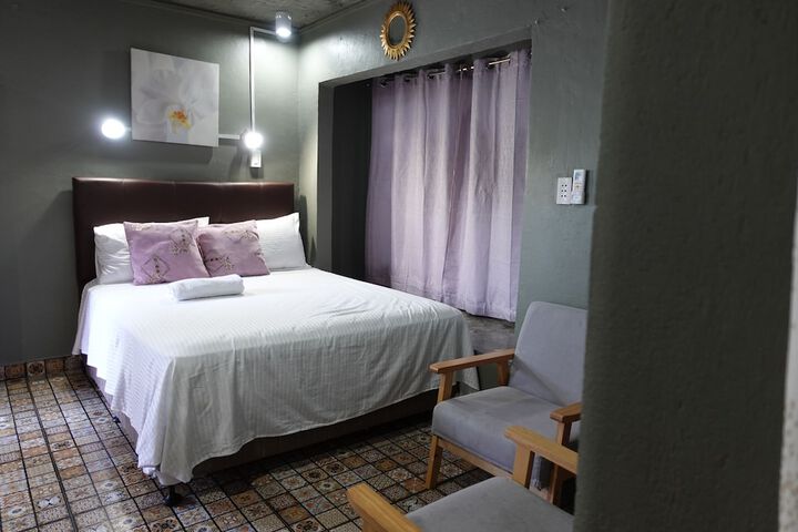 Room 9 of 72