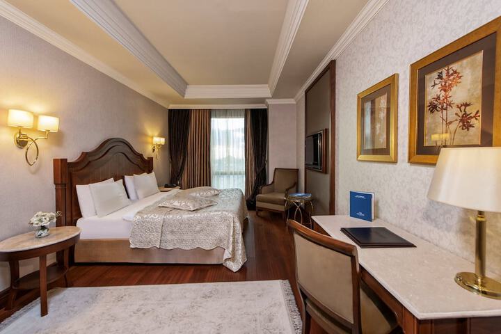 Room 15 of 26