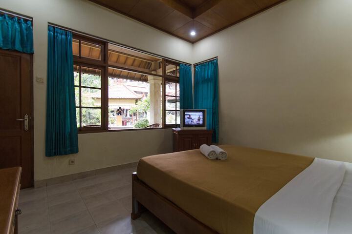 Room 15 of 40