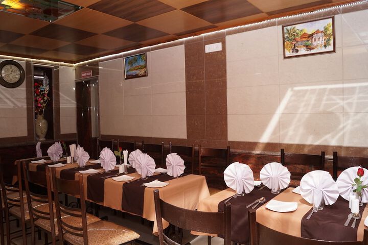 Dining 6 of 14
