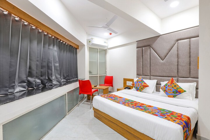Room 18 of 32