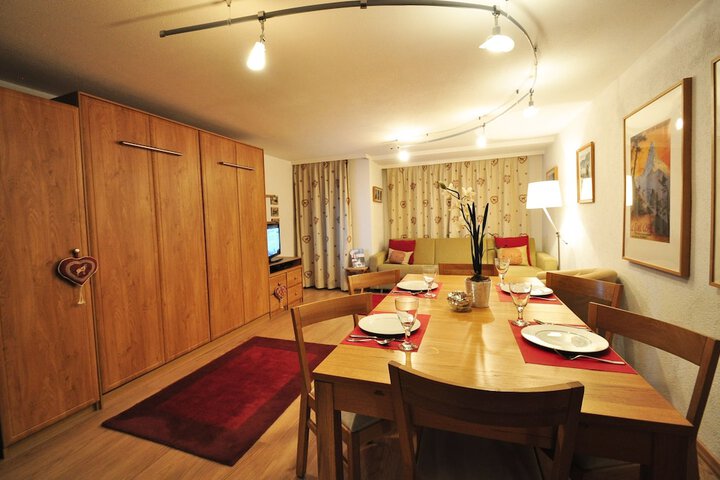 Dining Photos