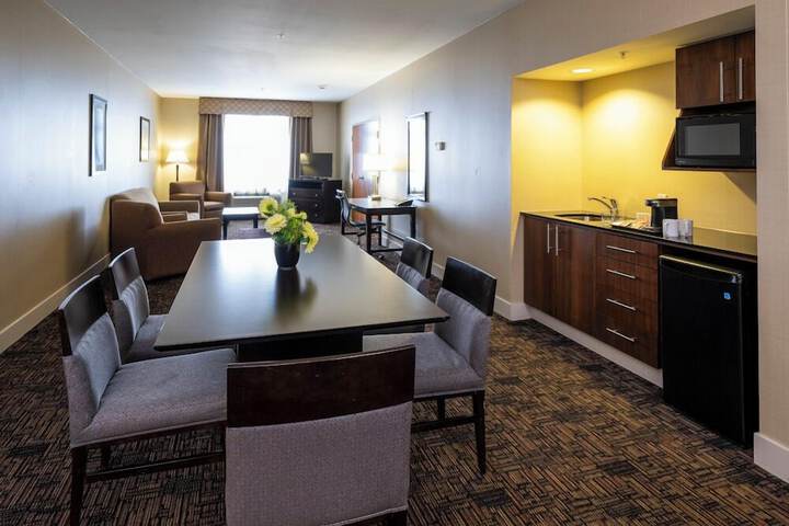 Room 40 of 114