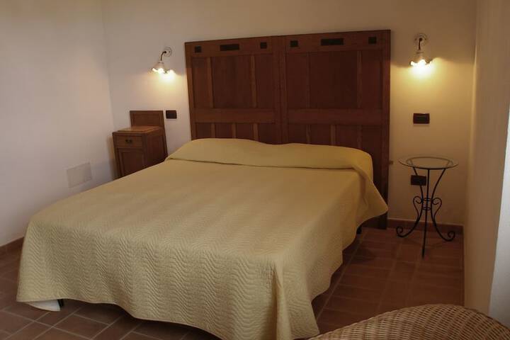 Room 9 of 28