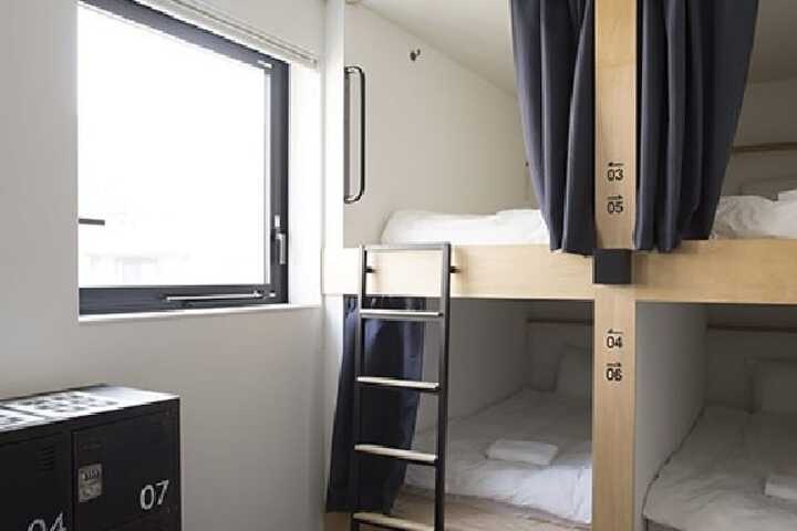 Room 9 of 42