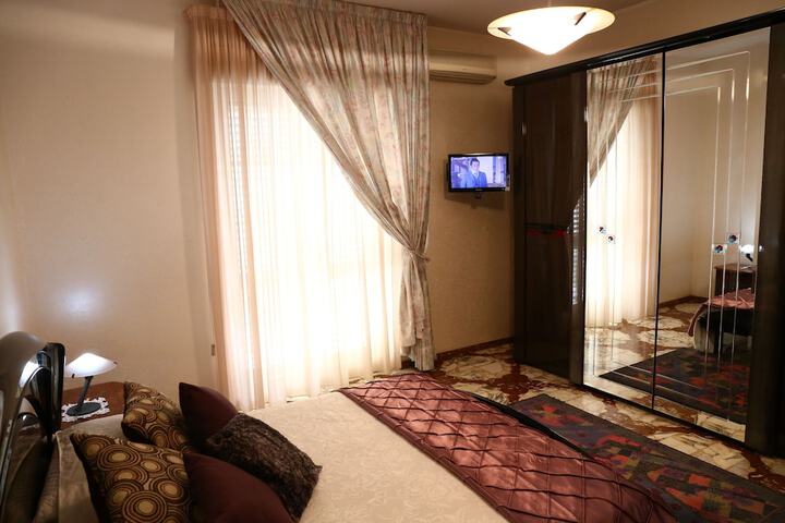 Room 19 of 30