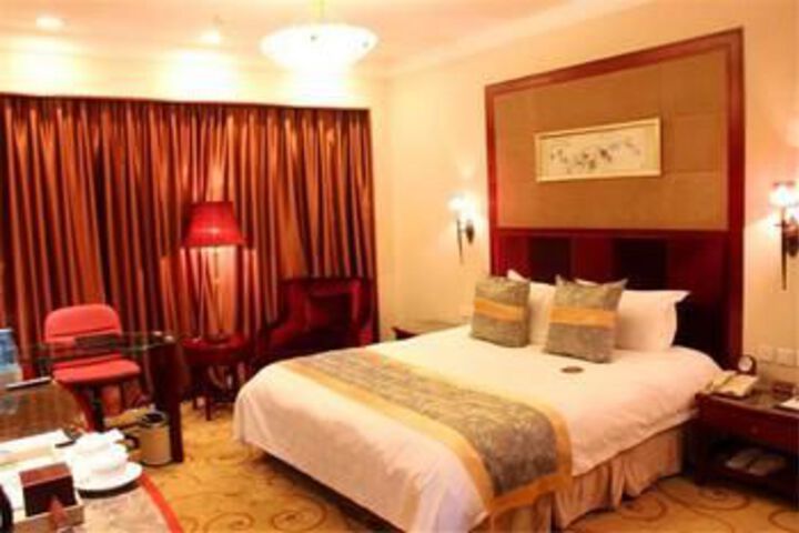 Room 21 of 115