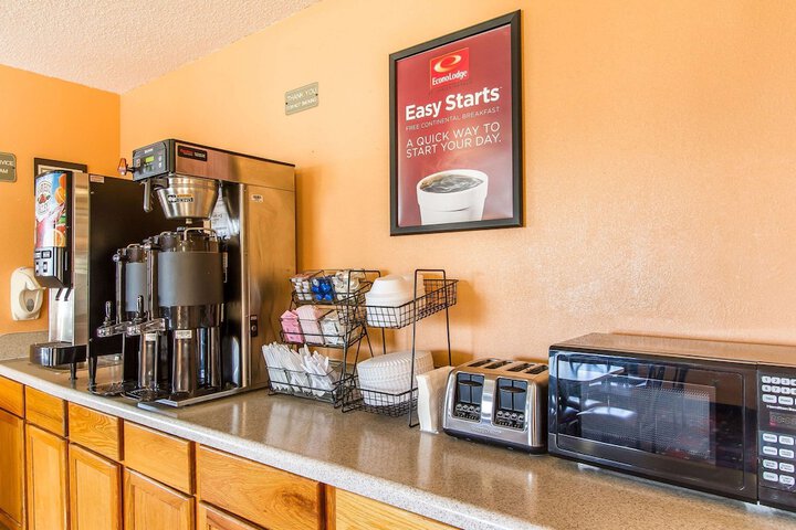 Breakfast/Coffee Service 49 of 62