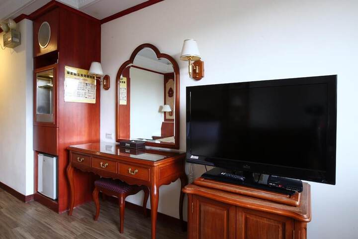 Room 25 of 56