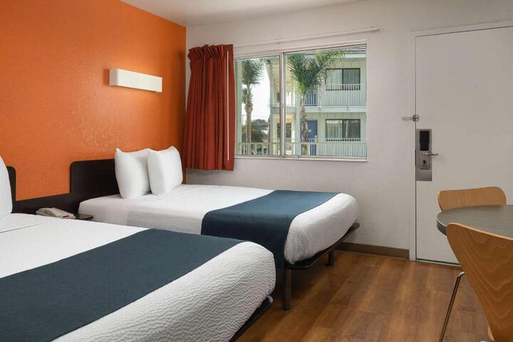 Room 48 of 75
