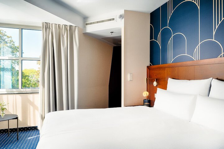 Room 47 of 116