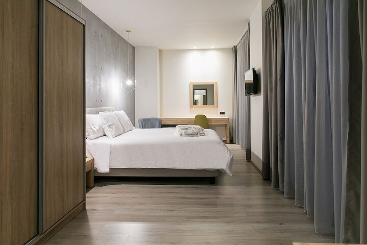 Room 7 of 40