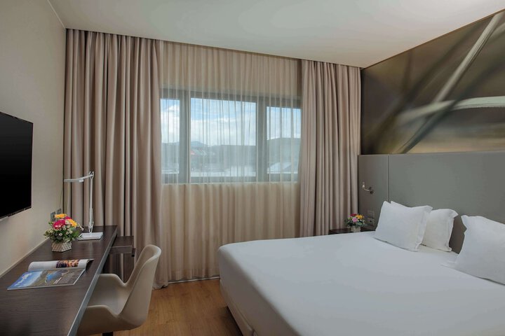 Room 14 of 45
