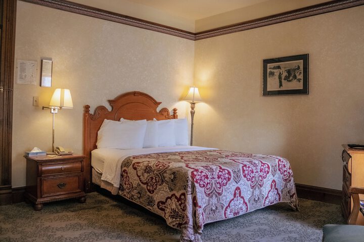 Room 18 of 150