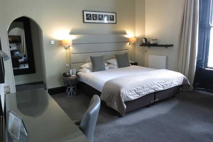 Room 18 of 66