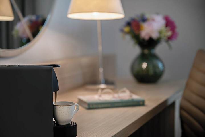 Breakfast/Coffee Service 39 of 74