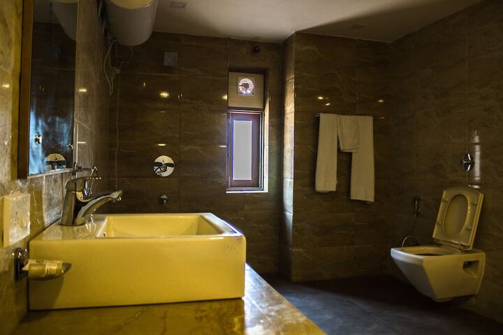 Room 21 of 45