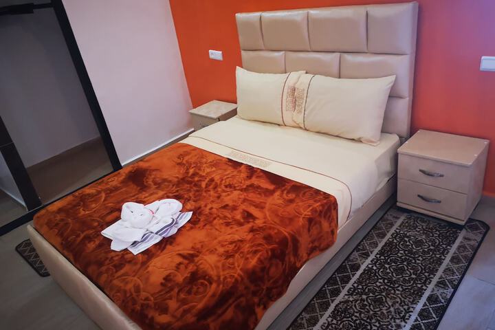 Room 2 of 31