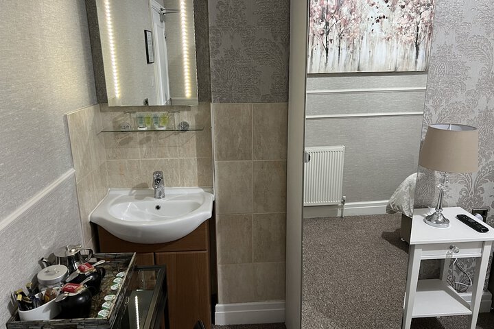 Room 28 of 54