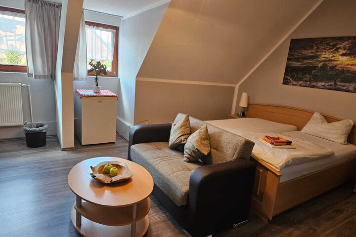 Room 2 of 41