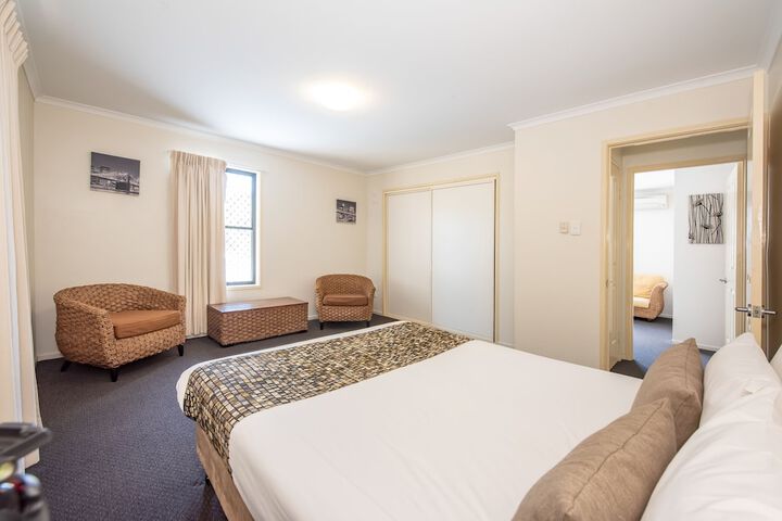 Room 12 of 63